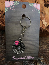 Metal flower with pink - Dogwoodbling horse dog treat